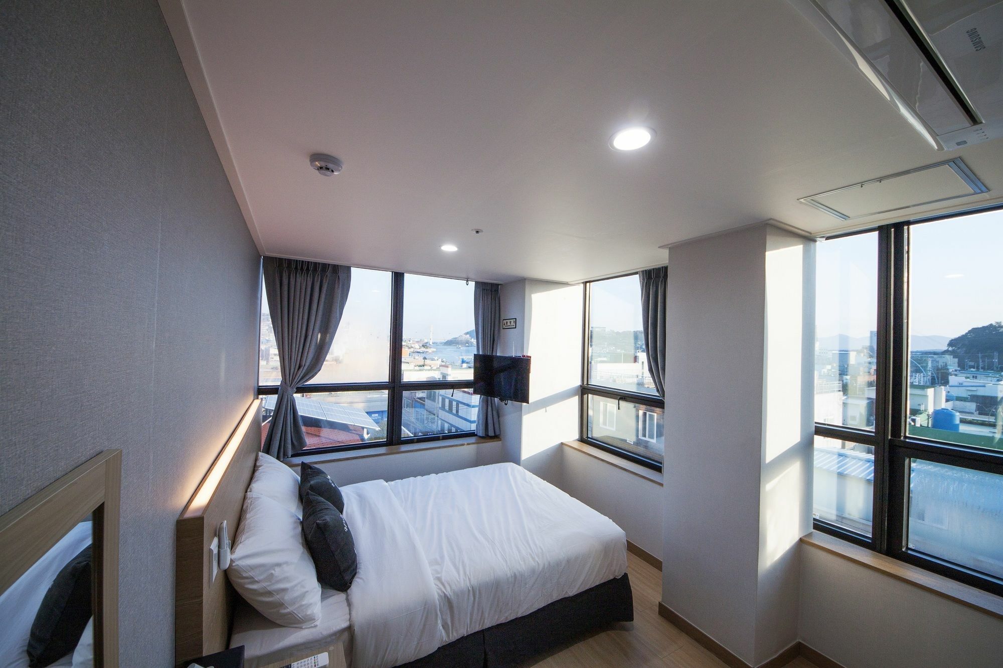 K-Grand Hostel Yeosu Exteriör bild